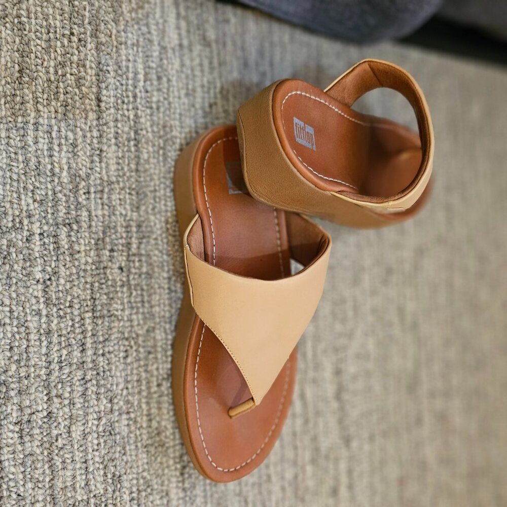 nude fit flops - Picture 2 of 6